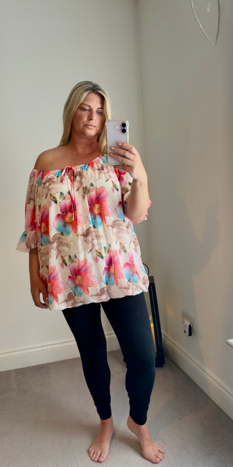 Mary Top